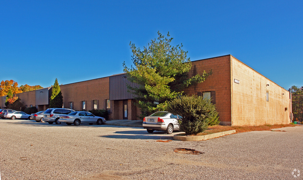 Primary Photo Of 301-321 Pinedge Dr, Berlin Unknown For Lease