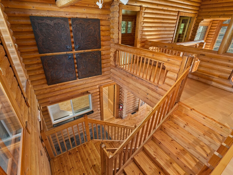 More Photos Of 1482 Russ Ave, Waynesville Office For Lease