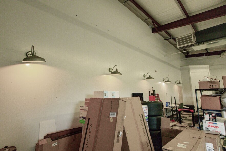 More Photos Of 3846 George II Hwy, Southport Warehouse For Lease