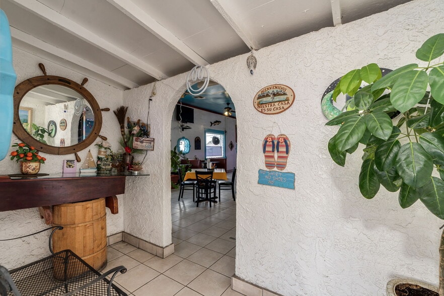 More Photos Of 5222 S Central Ave, Phoenix General Retail For Sale