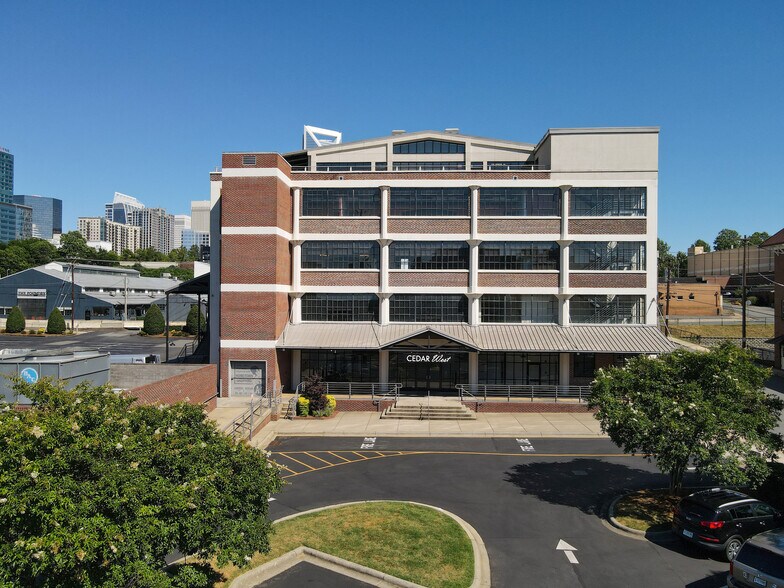 More Photos Of 800 Westmere Ave, Charlotte Office For Lease