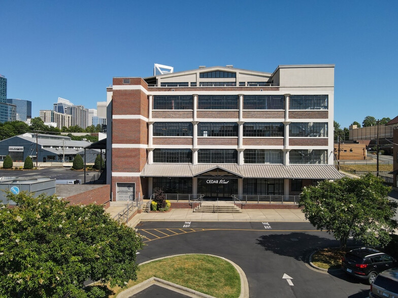 More Photos Of 800 Westmere Ave, Charlotte Office For Lease