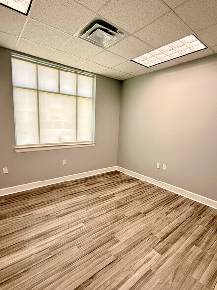 More Photos Of 440 Cobia Dr, Katy Office For Lease