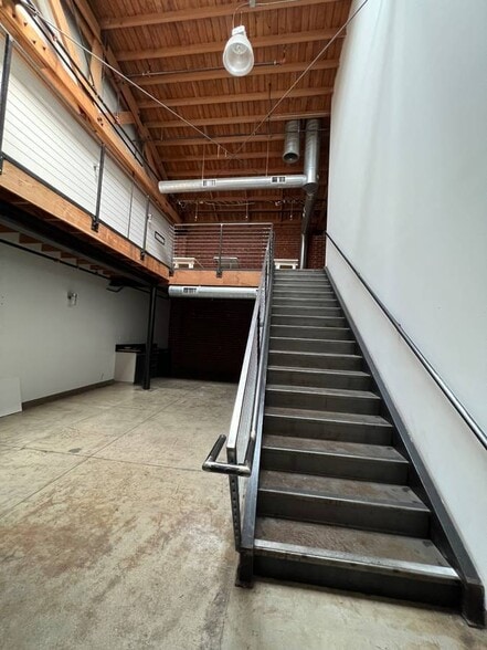 More Photos Of 1800 S Brand Blvd, Glendale Loft Creative Space For Lease
