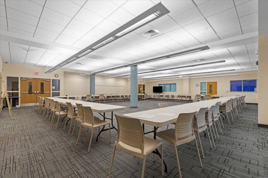 More Photos Of 35 N Jefferson Ave, Canonsburg Coworking Space