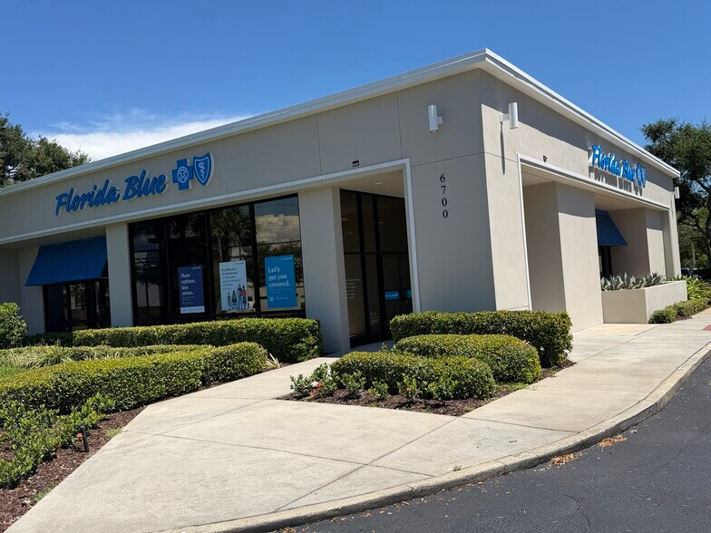 More Photos Of 6700 22nd Ave N, Saint Petersburg Bank For Sale