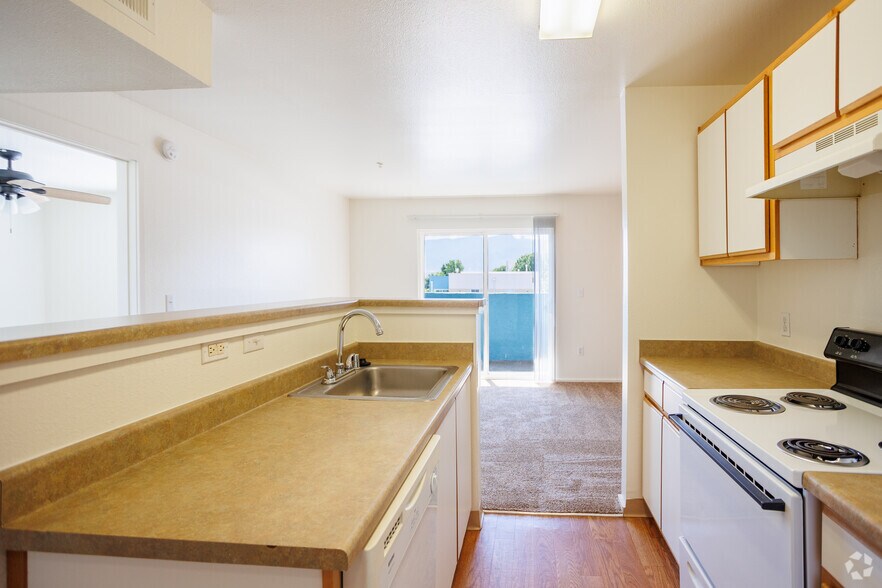 More Photos Of 4401 Safelite Blvd NE, Rio Rancho Apartments For Lease