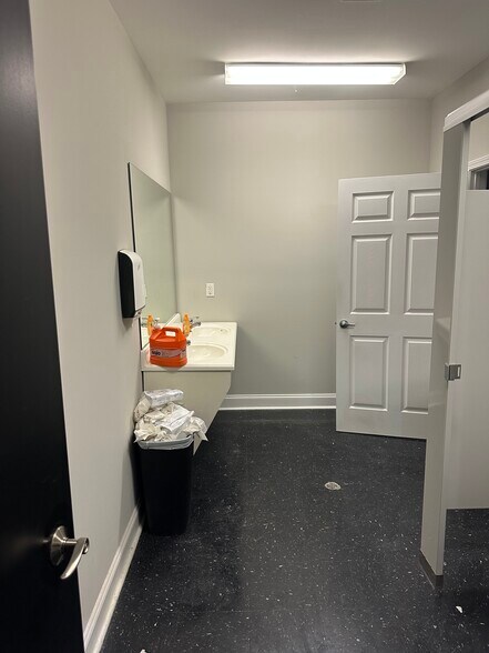 More Photos Of 195 Highway 9 South, Dawsonville Light Manufacturing For Sale