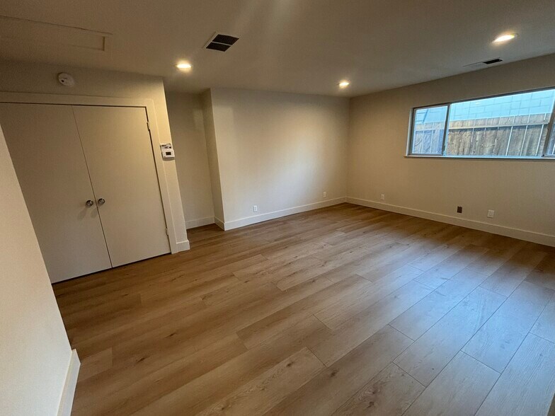 More Photos Of 1020 Willow St, San Jose Office Residential For Lease