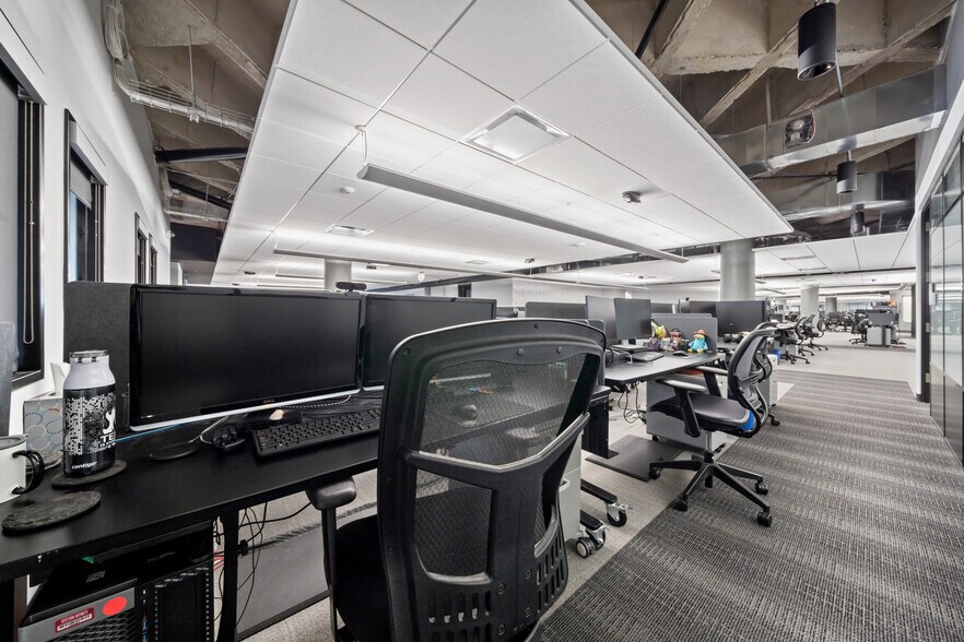 More Photos Of 7620 Guadalupe St, Austin Office For Lease