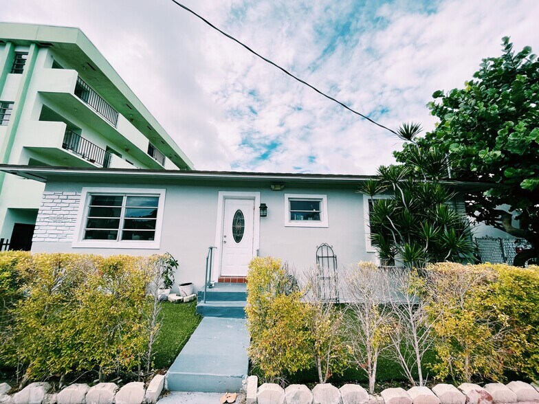 More Photos Of 7630 Byron Ave, Miami Beach Apartments For Sale