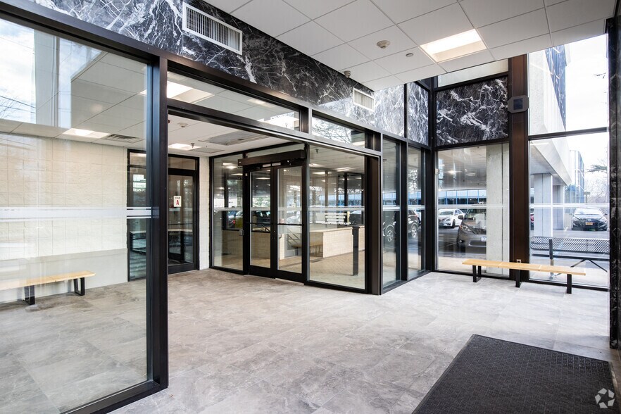 More Photos Of 833 Northern Blvd, Great Neck Medical For Lease