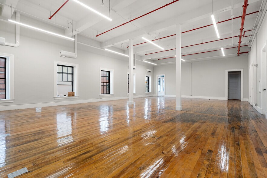 More Photos Of 56 Sterling St, Clinton Manufacturing For Lease
