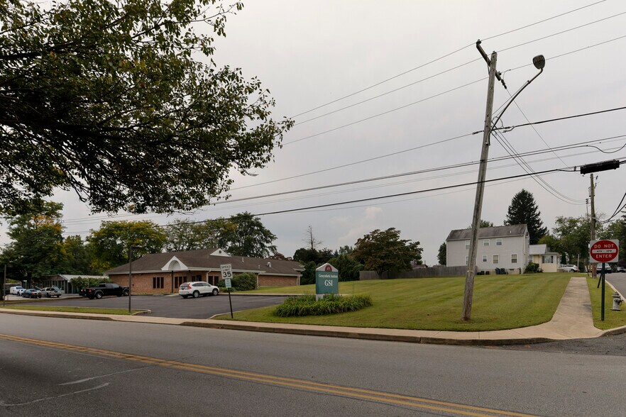 More Photos Of 475 Kedron Ave, Folsom Office For Sale