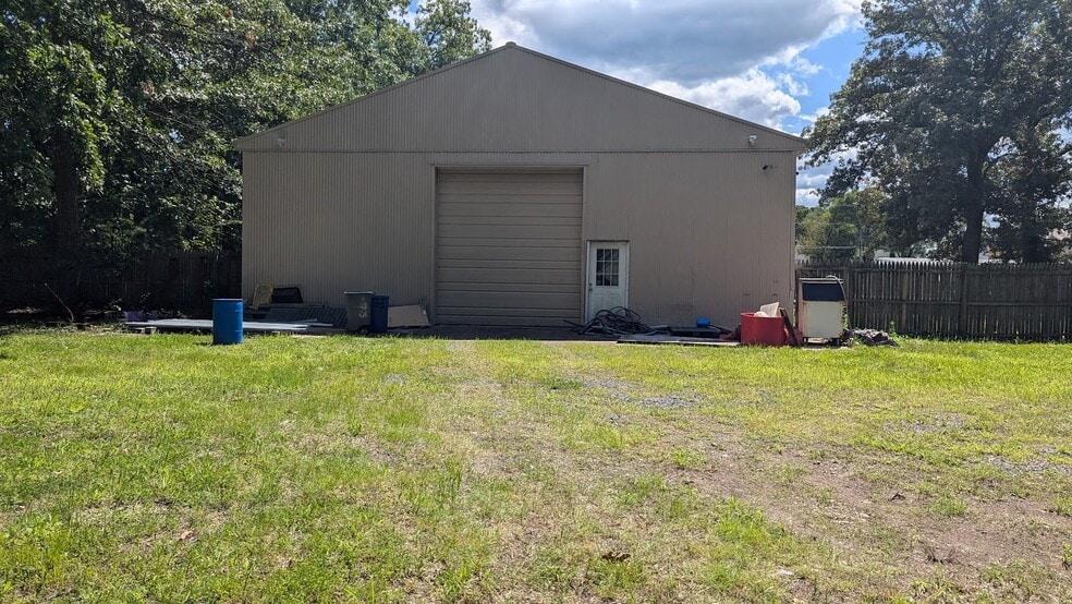 More Photos Of 105 Cedar Brook Rd, Sicklerville Warehouse For Lease