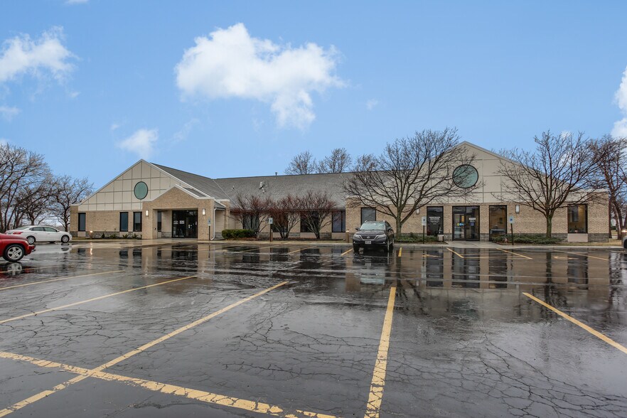 More Photos Of 7201 Green Bay Rd, Kenosha Medical For Lease