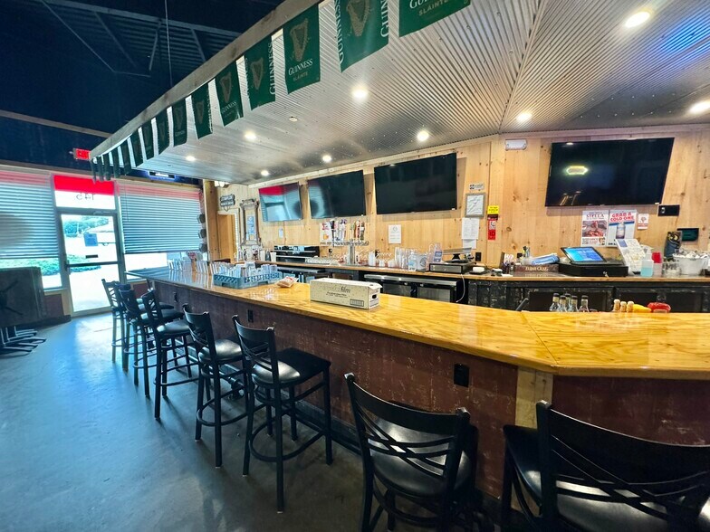 More Photos Of 721 Hanover Pike, Hampstead Unknown For Lease