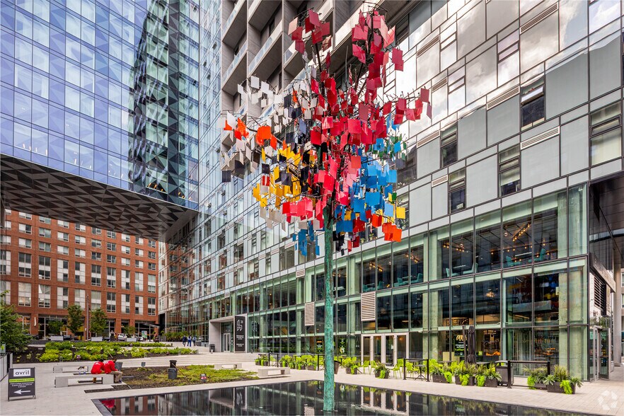 More Photos Of 385 Viger Avenue W Humaniti, Montréal Office For Lease