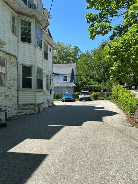 More Photos Of 110-112 Bala Ave, Bala Cynwyd Office For Sale
