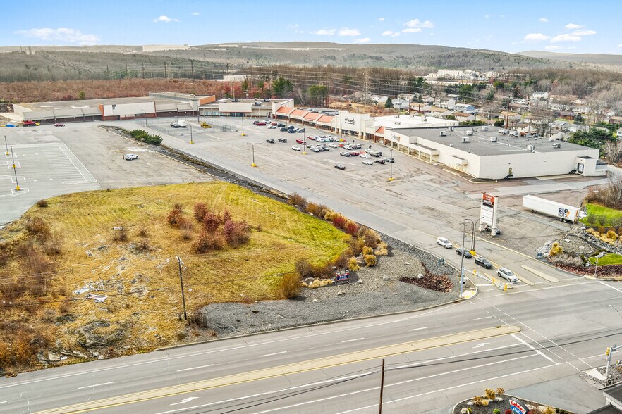 More Photos Of 210-290 Susquehanna Blvd, West Hazleton General Retail For Sale