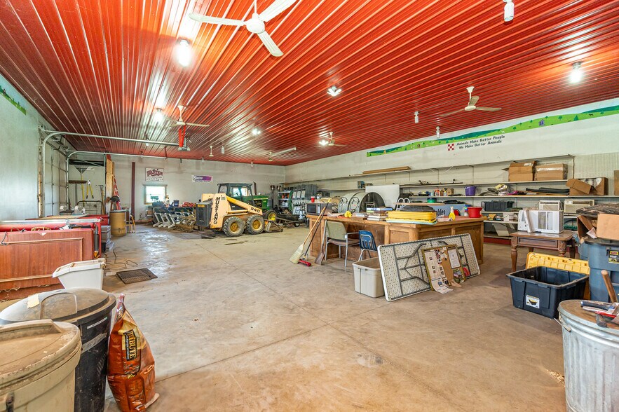 More Photos Of 7195 Singer Rd, Dayton Horse Stables For Sale