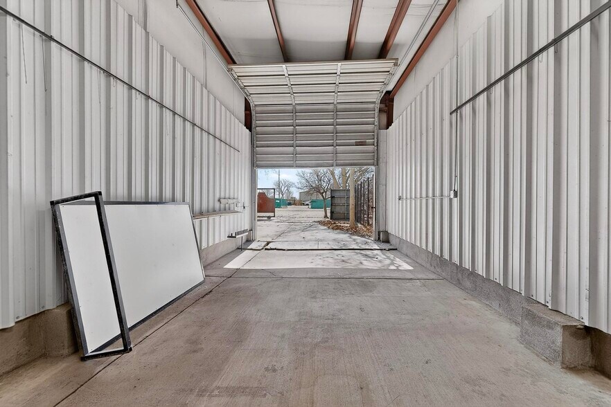 More Photos Of 4415 Anaheim Ave NE, Albuquerque Warehouse For Sale