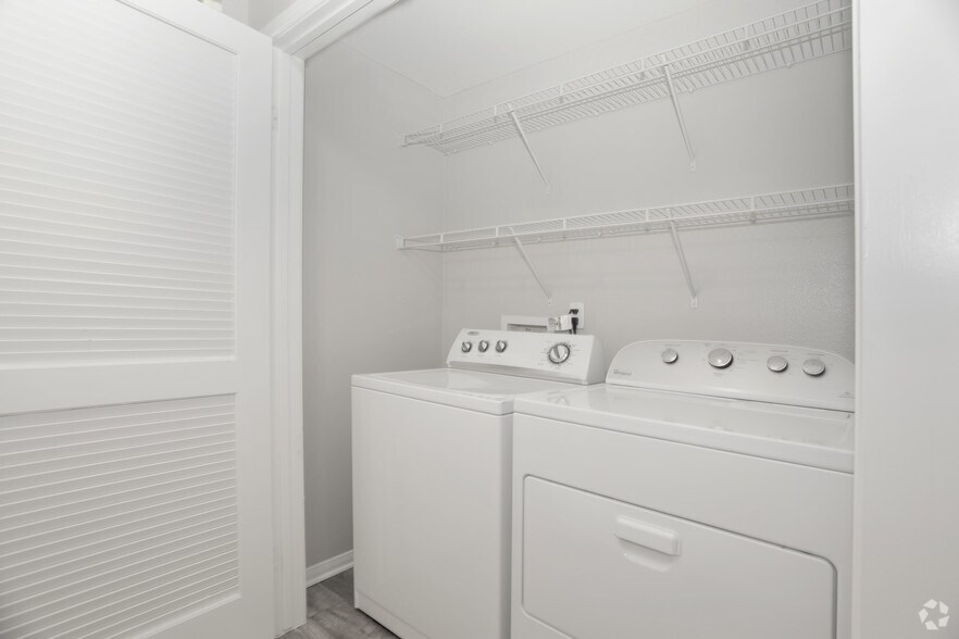 More Photos Of 700 S Myrtle Ave, Monrovia Apartments For Lease