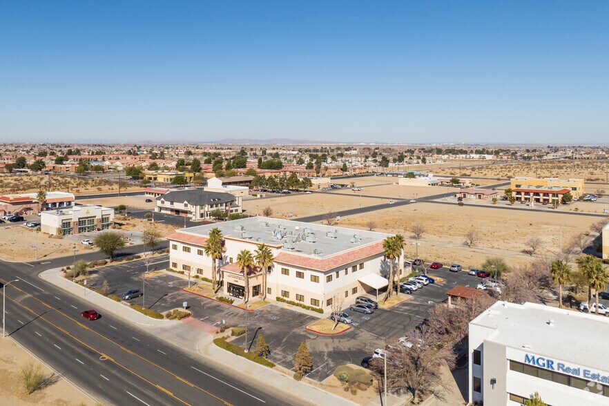 More Photos Of 15400 Civic Dr, Victorville Office For Sale