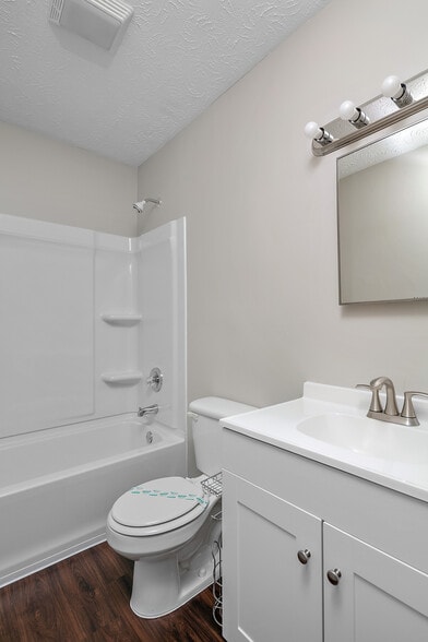 More Photos Of 117 Bradford Dr, Paris Apartments For Sale