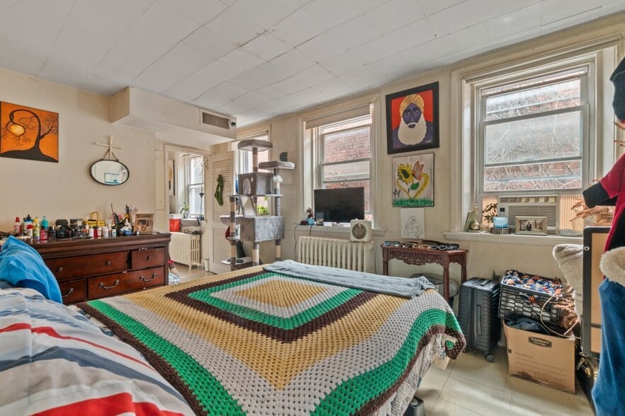 More Photos Of 2620 Maryland Ave, Baltimore Multifamily For Sale