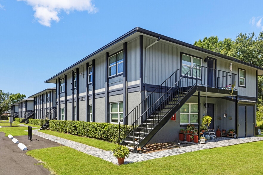 Primary Photo Of 8412-8420 N Lois Ave, Tampa Apartments For Sale