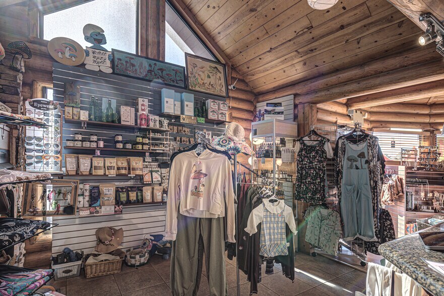 More Photos Of 102 E Main St, Payson General Retail For Sale