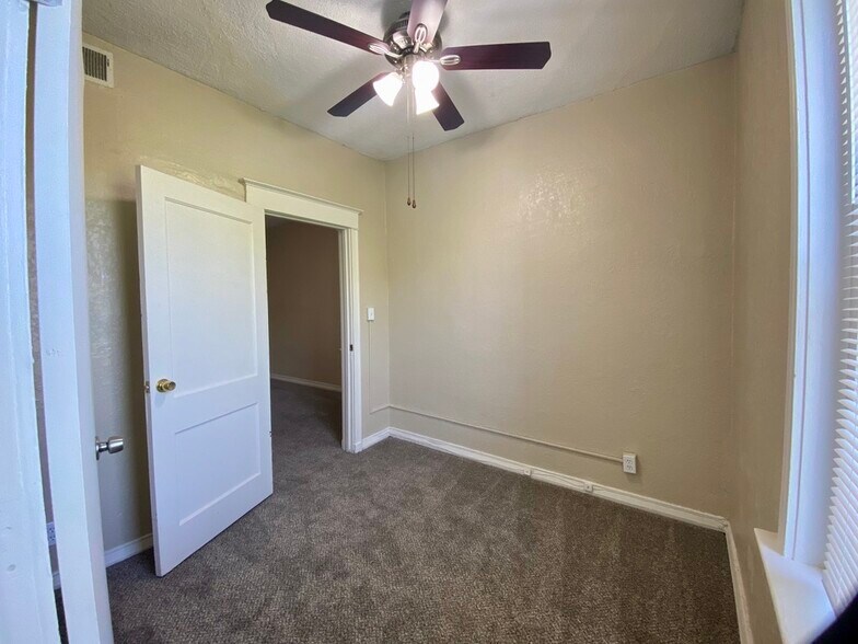 More Photos Of 1614-1620 E Linwood Blvd, Kansas City Apartments For Sale