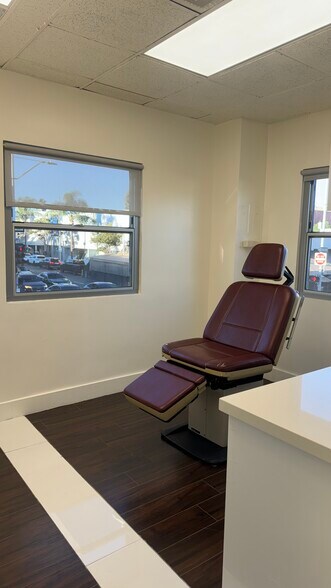 More Photos Of 375 N Canon Dr, Beverly Hills Healthcare For Lease