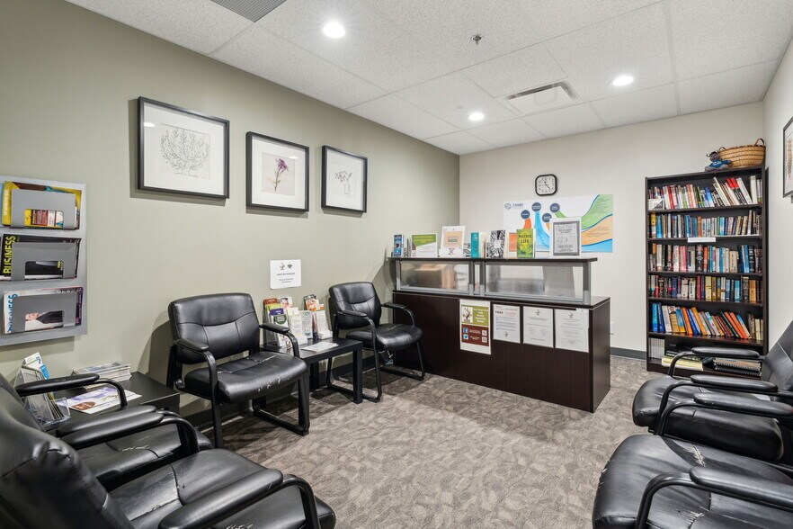 More Photos Of 7005 Fairmount Dr SE, Calgary Medical For Sale