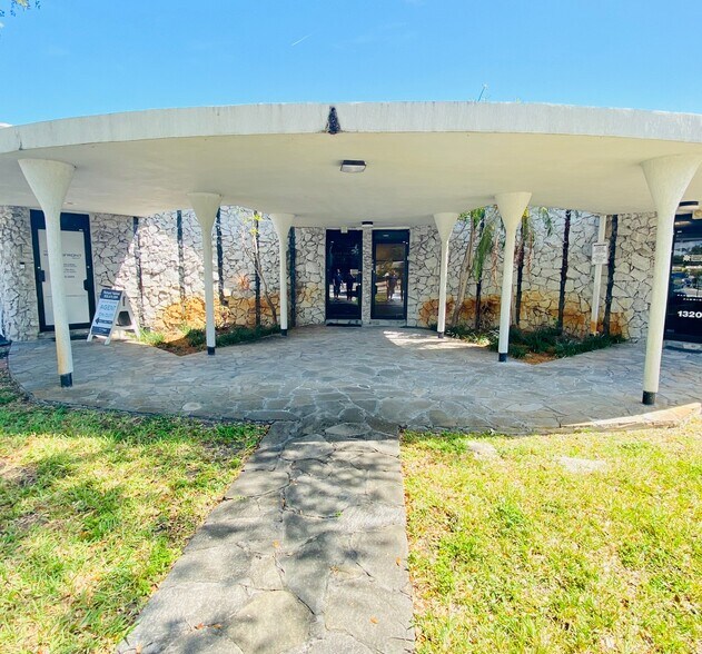 More Photos Of 13201-13207 NE 16th Ave, North Miami Office For Lease