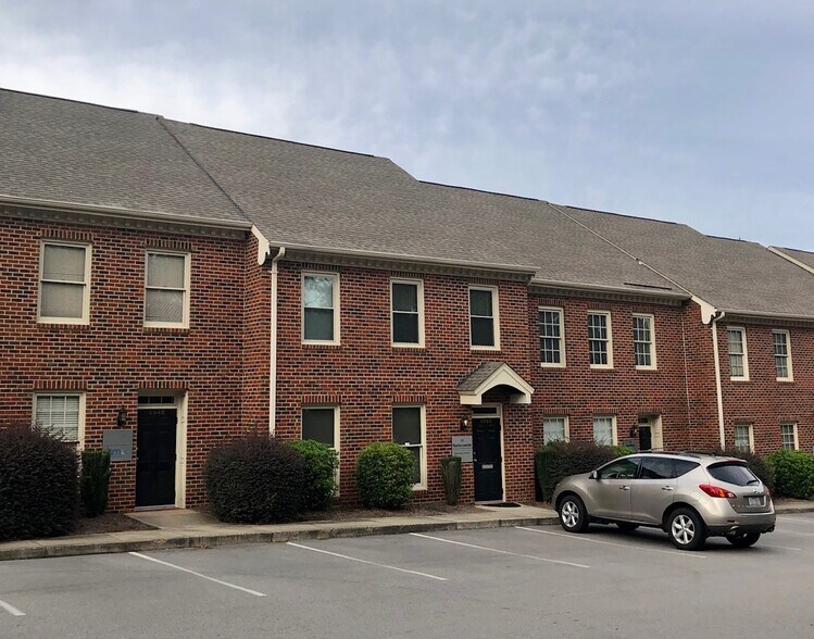 More Photos Of 4922-4948 Windy Hill Dr, Raleigh Office For Lease