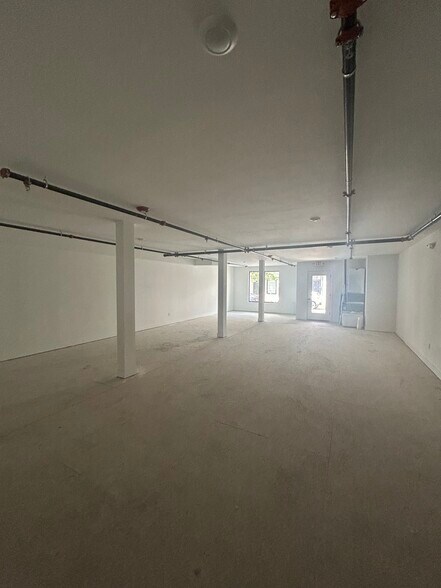 More Photos Of 150 Columbia St, Cambridge Storefront Retail Office For Lease