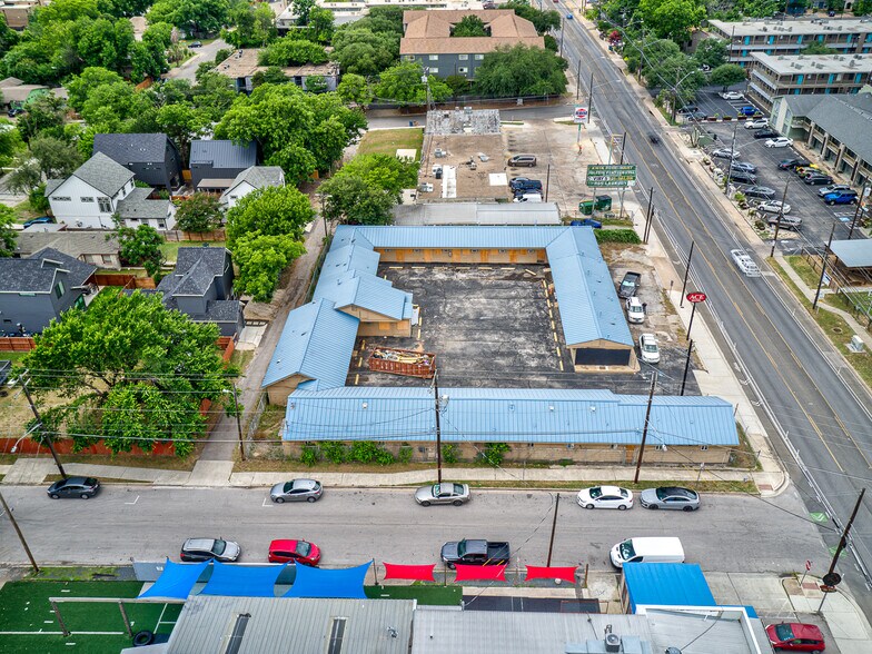 More Photos Of 2627 Manor Rd, Austin Hotel For Sale