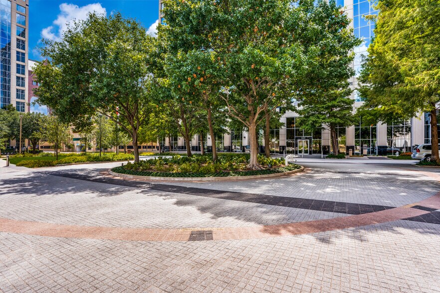 More Photos Of 14221 N Dallas Pky, Dallas Office For Lease