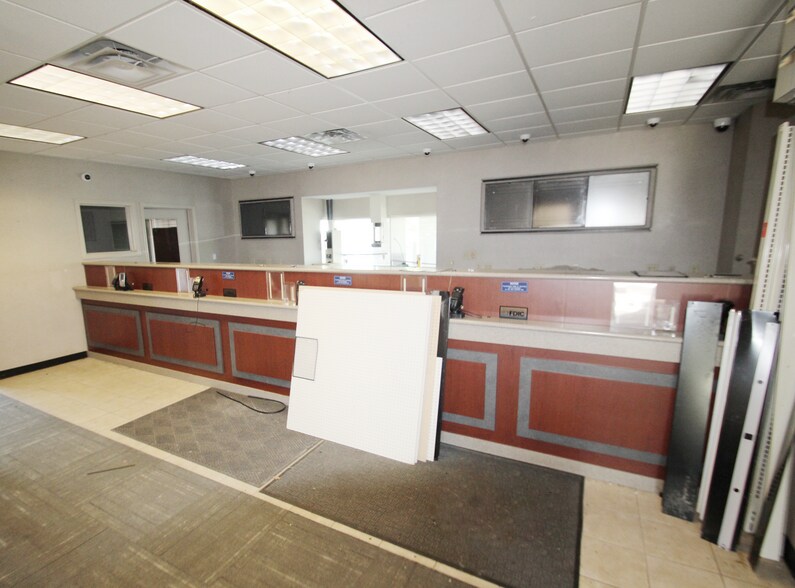 More Photos Of 26700 Royalton Rd, Columbia Station Freestanding For Lease