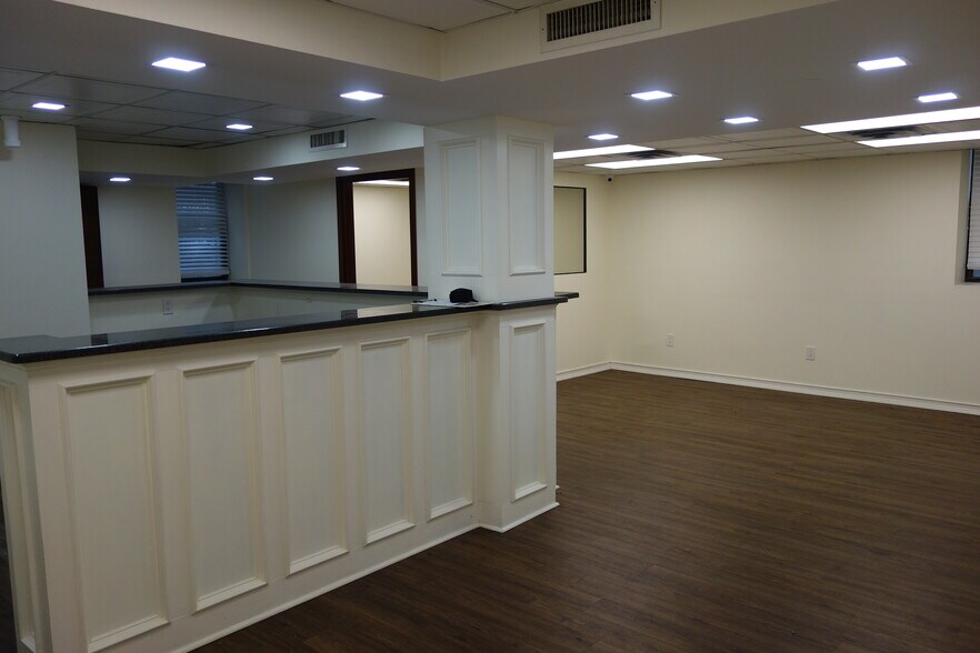 Primary Photo Of 6433 98th St, Rego Park Healthcare For Lease