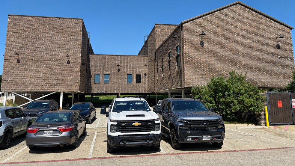 More Photos Of 6428 Davis Blvd, North Richland Hills General Retail For Sale