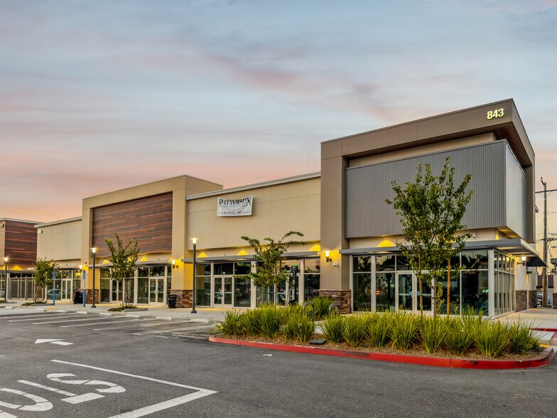 More Photos Of 1300-1460 Atlantic Ave, Long Beach Unknown For Lease