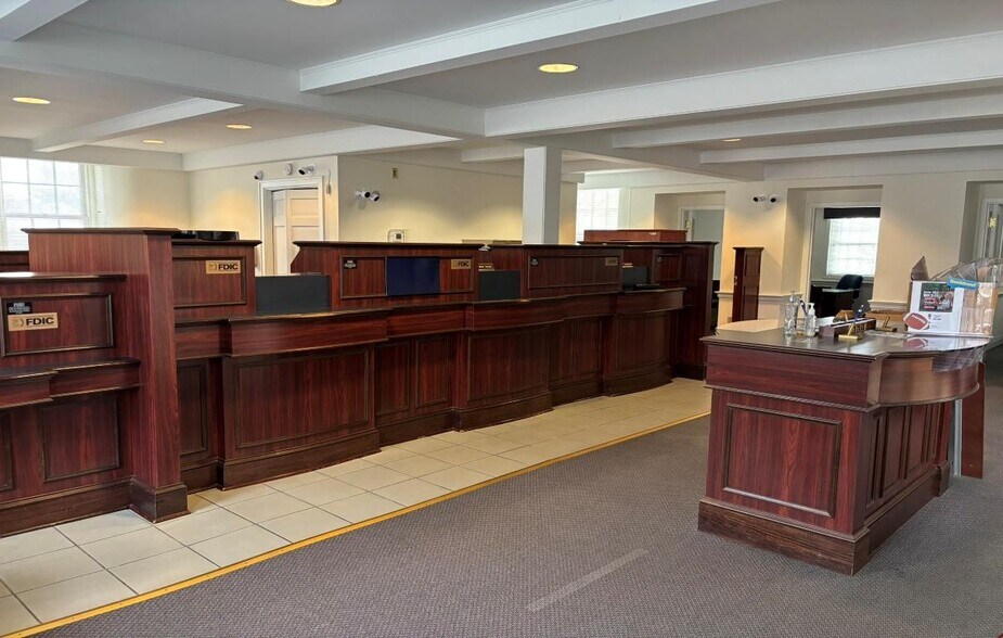 More Photos Of 1000 Ridge Rd, Pottstown Bank For Sale