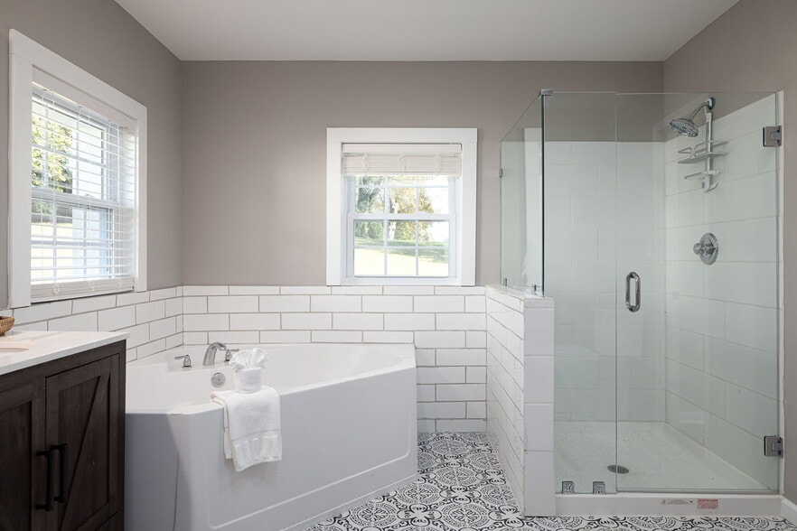 More Photos Of 2333 N James Madison Hwy, Locust Dale Hospitality For Sale