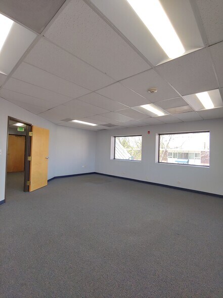 More Photos Of 393 S Harlan St, Lakewood Medical For Lease