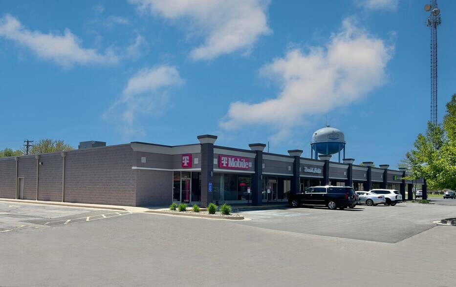 More Photos Of 539-545 N Line St, Columbia City Freestanding For Lease