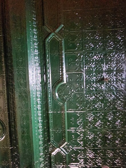 More Photos Of 1600 Bingham St, Pittsburgh Bar For Sale