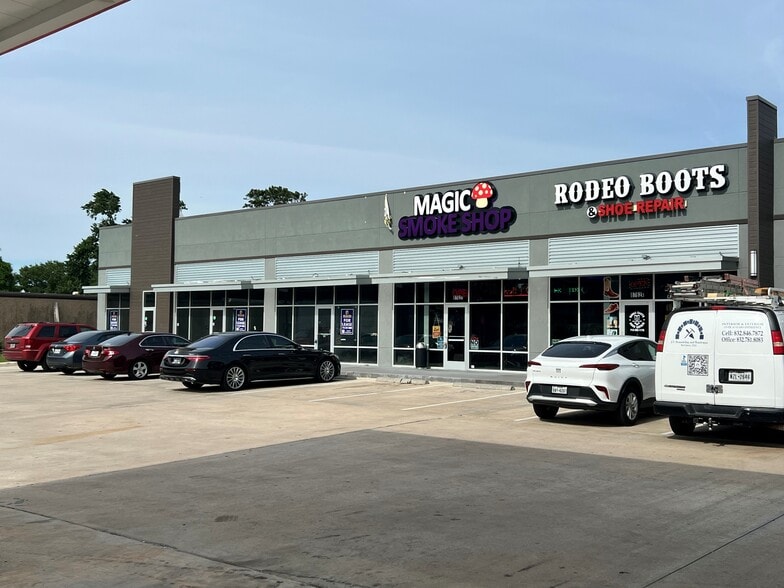 Primary Photo Of 8760 Long Point Rd, Houston Convenience Store For Lease